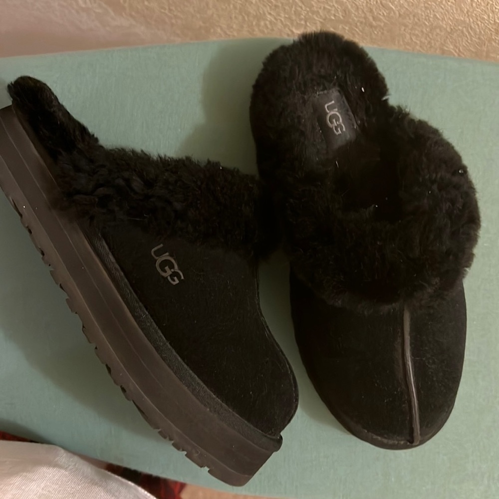 Ugg platform black slippers